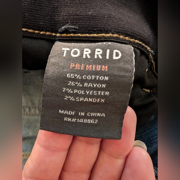 Distressed jeans - Picture 5 of 5